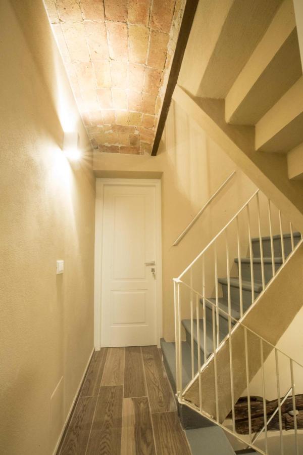 Dimora Della Rocca Bed & Breakfast Костилиоле ди Асти Екстериор снимка